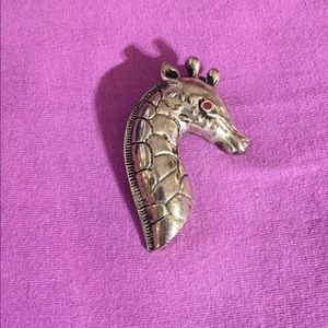 🦒BEAUTIFUL SILVER GIRAFFE BROOCH 🦒